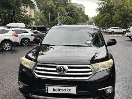 Toyota Highlander 2011 года за 11 900 000 тг. в Алматы