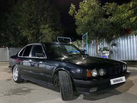 BMW 525 1991 года за 1 800 000 тг. в Алматы – фото 4