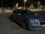 Chevrolet Cruze 2011 года за 2 900 000 тг. в Усть-Каменогорск – фото 2
