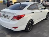 Hyundai Solaris 2011 года за 3 800 000 тг. в Атырау – фото 3