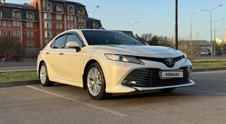 Toyota Camry 2020 года за 16 000 000 тг. в Астана