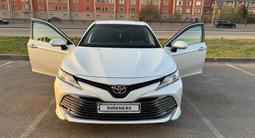 Toyota Camry 2020 года за 16 000 000 тг. в Астана – фото 2