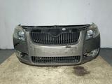 Ноускат Skoda Fabia Roomster 07-14г Шкода Фабия Румстер фары бампер в сборе за 260 000 тг. в Караганда