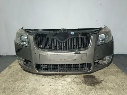 Ноускат Skoda Fabia Roomster 07-14г Шкода Фабия Румстер фары бампер в сборе за 260 000 тг. в Караганда