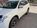 Mitsubishi Outlander 2014 года за 8 000 000 тг. в Караганда – фото 2