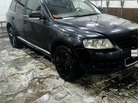 Volkswagen Touareg 2004 годаүшін2 700 000 тг. в Астана