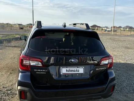 Subaru Outback 2017 года за 6 500 000 тг. в Атырау – фото 2