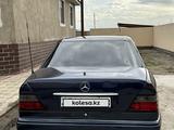Mercedes-Benz E 220 1994 года за 1 800 000 тг. в Кордай – фото 4