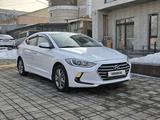 Hyundai Elantra 2018 годаfor8 100 000 тг. в Алматы – фото 2