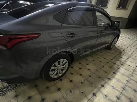 Hyundai Accent 2021 года за 8 220 000 тг. в Сарыагаш – фото 4