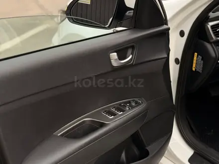Kia K5 2019 года за 10 200 000 тг. в Алматы – фото 15