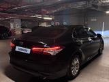 Toyota Camry 2019 годаfor13 000 000 тг. в Караганда – фото 5