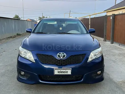 Toyota Camry 2011 года за 4 200 000 тг. в Атырау – фото 3