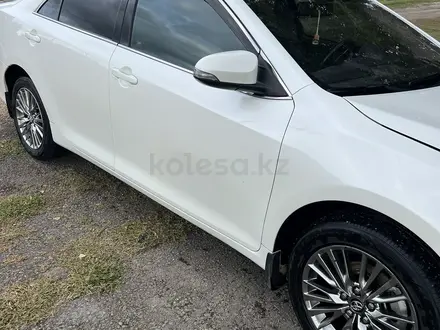 Toyota Camry 2015 года за 10 500 000 тг. в Усть-Каменогорск – фото 8