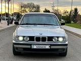 BMW 525 1991 года за 1 800 000 тг. в Талдыкорган – фото 2