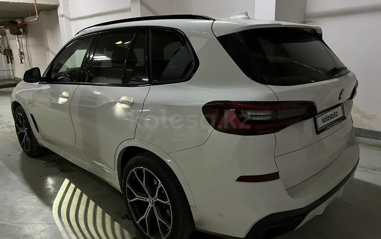 BMW X5 2022 года за 53 000 000 тг. в Астана