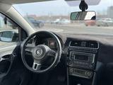 Volkswagen Polo 2014 года за 5 100 000 тг. в Атырау – фото 5