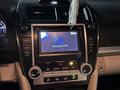 Toyota Camry 2013 года за 4 800 000 тг. в Актобе – фото 20