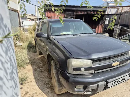 Chevrolet TrailBlazer 2006 года за 1 700 000 тг. в Атырау – фото 2