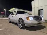 Mercedes-Benz E 220 1991 годаfor2 500 000 тг. в Алматы