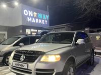 Volkswagen Touareg 2005 годаfor2 400 000 тг. в Алматы