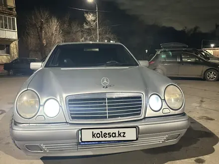 Mercedes-Benz E 280 1998 года за 3 400 000 тг. в Жезказган – фото 2