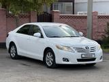 Toyota Camry 2011 годаүшін7 500 000 тг. в Семей – фото 2