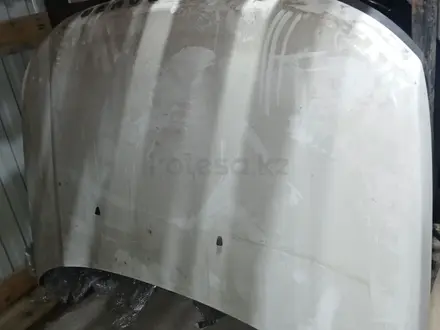 Капот за 1 000 тг. в Алматы
