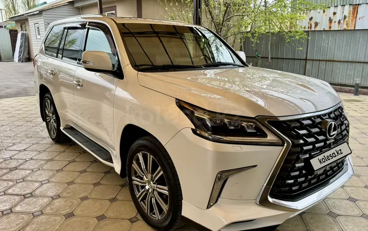 Lexus LX 570 2016 годаүшін42 800 000 тг. в Алматы