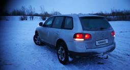 Volkswagen Touareg 2008 года за 6 700 000 тг. в Павлодар – фото 2