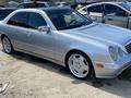 Mercedes-Benz E 320 2001 годаfor5 050 000 тг. в Атырау