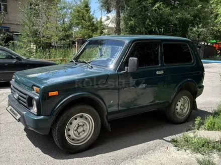 ВАЗ (Lada) Lada 2121 2001 года за 1 800 000 тг. в Караганда – фото 2