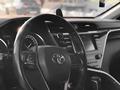 Toyota Camry 2018 года за 12 800 000 тг. в Атырау – фото 8