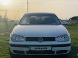 Volkswagen Golf 1998 года за 2 600 000 тг. в Аксай – фото 3