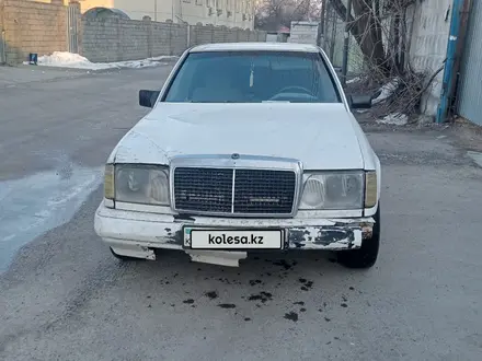 Mercedes-Benz E 260 1991 года за 550 000 тг. в Алматы