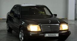 Mercedes-Benz E 220 1994 года за 2 200 000 тг. в Алматы
