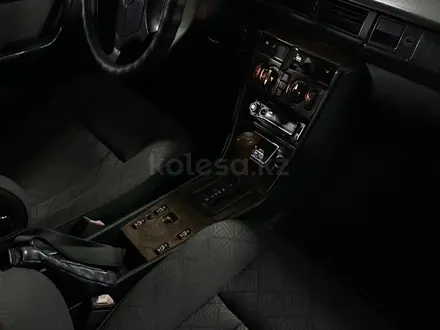 Mercedes-Benz E 220 1994 года за 2 500 000 тг. в Алматы – фото 13