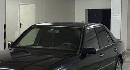 Mercedes-Benz E 220 1994 года за 2 200 000 тг. в Алматы – фото 4