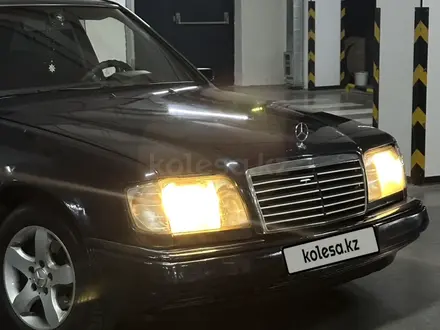 Mercedes-Benz E 220 1994 года за 2 500 000 тг. в Алматы – фото 2