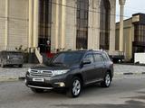 Toyota Highlander 2012 года за 12 000 000 тг. в Алматы