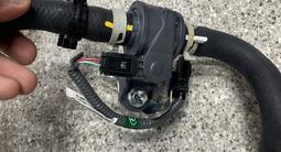 16261-25070 Патрубок системы охлаждения для двигателя A25AFKS БАЙПАС КЛАПАН за 20 000 тг. в Алматы – фото 3