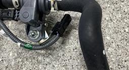16261-25070 Патрубок системы охлаждения для двигателя A25AFKS БАЙПАС КЛАПАН за 20 000 тг. в Алматы – фото 4