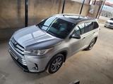 Toyota Highlander 2017 года за 18 000 000 тг. в Шымкент