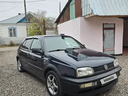 Volkswagen Golf 1997 года за 1 900 000 тг. в Есик – фото 2