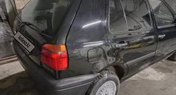 Volkswagen Golf 1998 годаfor1 200 000 тг. в Алматы – фото 3