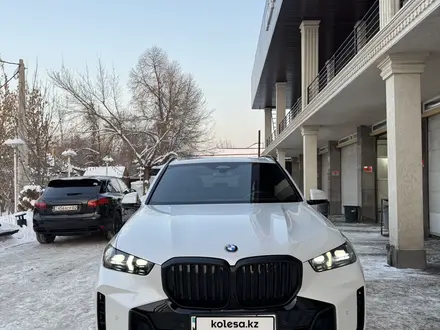 BMW X5 2024 года за 65 000 000 тг. в Алматы – фото 2