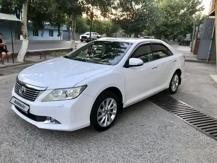 Toyota Camry 2013 года за 10 500 000 тг. в Шымкент – фото 2