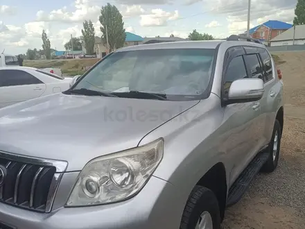 Toyota Land Cruiser Prado 2009 года за 12 800 000 тг. в Актобе – фото 2