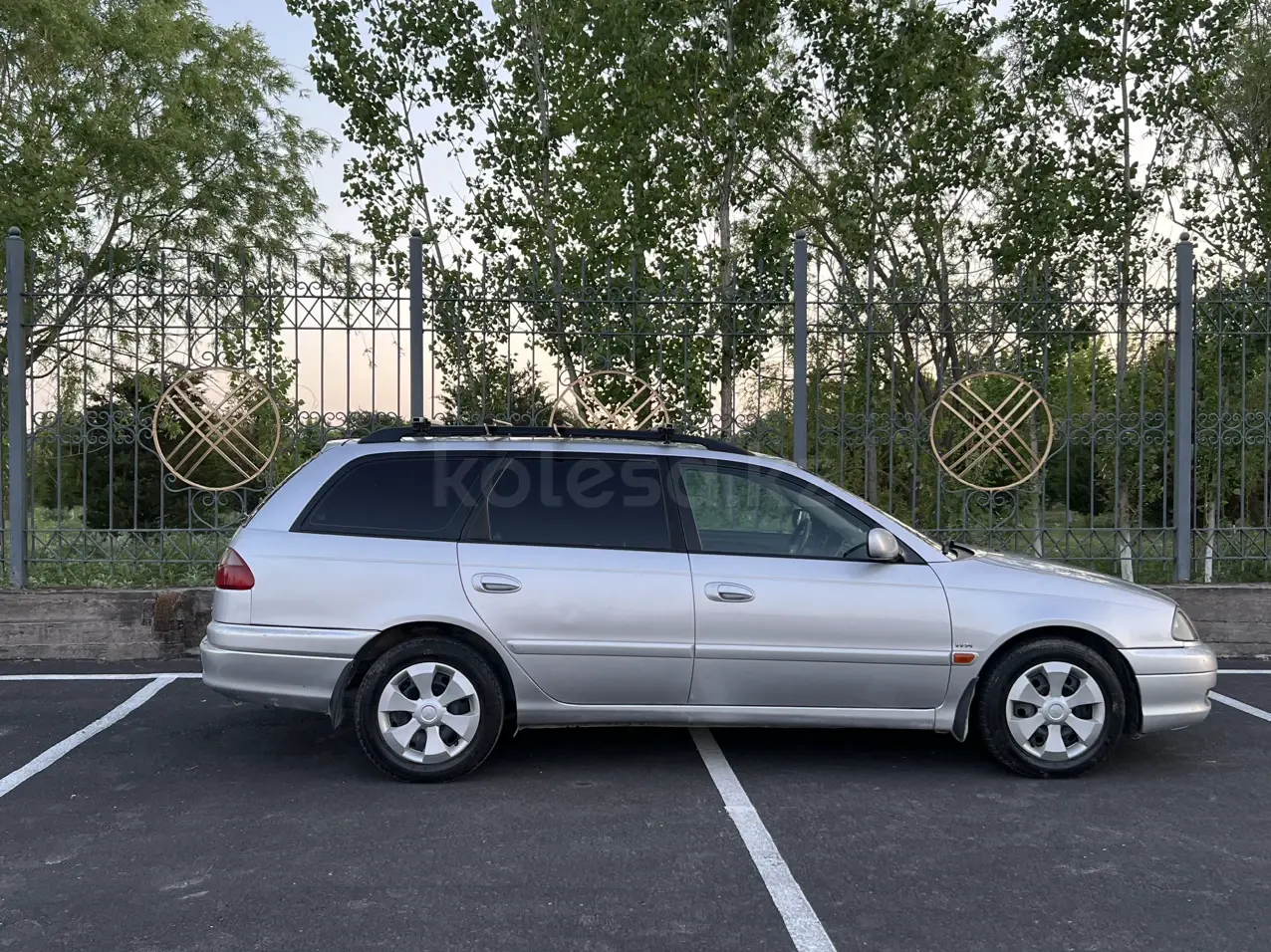 Toyota Avensis, 2002