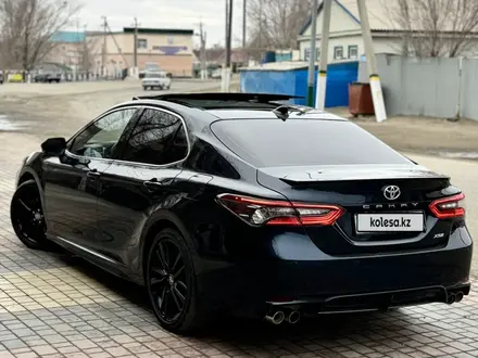 Toyota Camry 2021 года за 14 500 800 тг. в Астана – фото 4